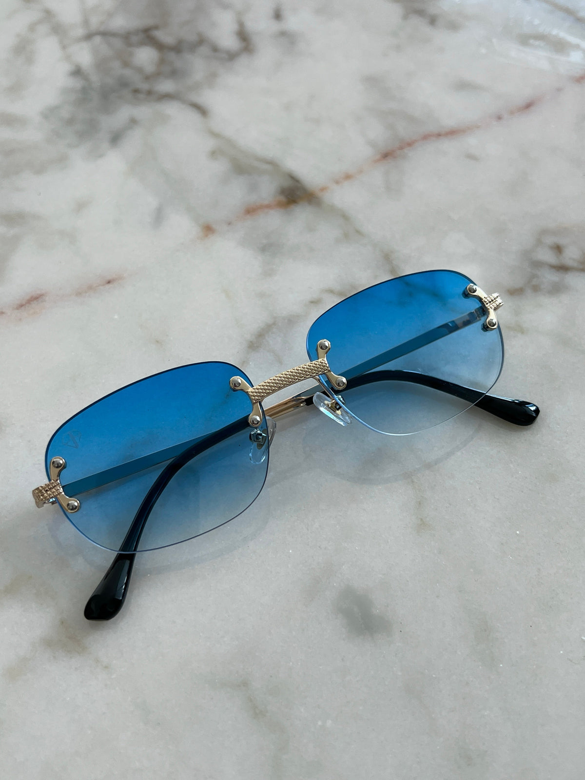 FABRIZIO | Gafas de sol azul cielo