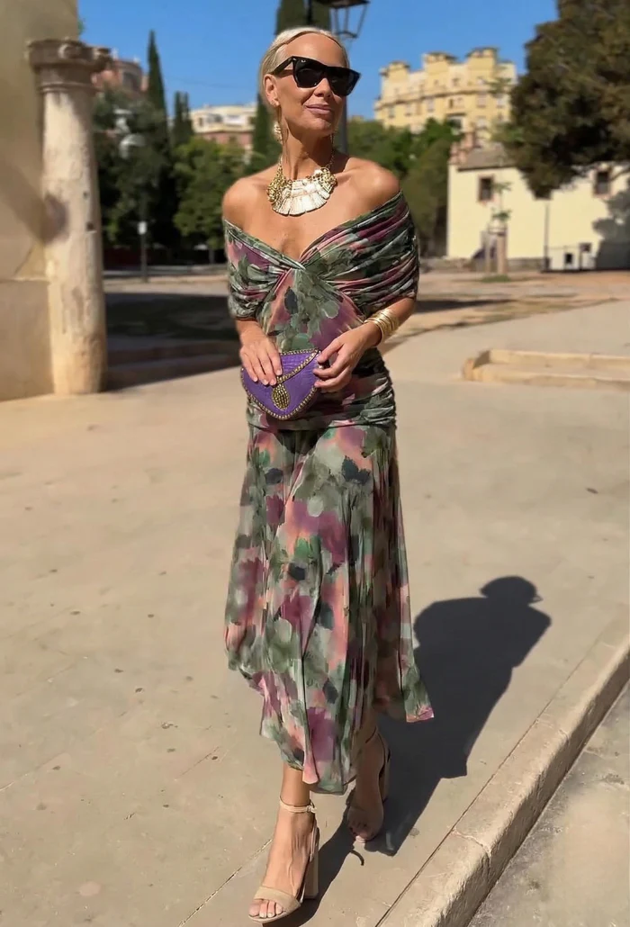 LUISA | ELEGANTE VESTIDO LARGO CON ESCOTE EN V QUE REALZA LA SILUETA