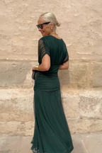LUISA | ELEGANTE VESTIDO LARGO CON ESCOTE EN V QUE REALZA LA SILUETA