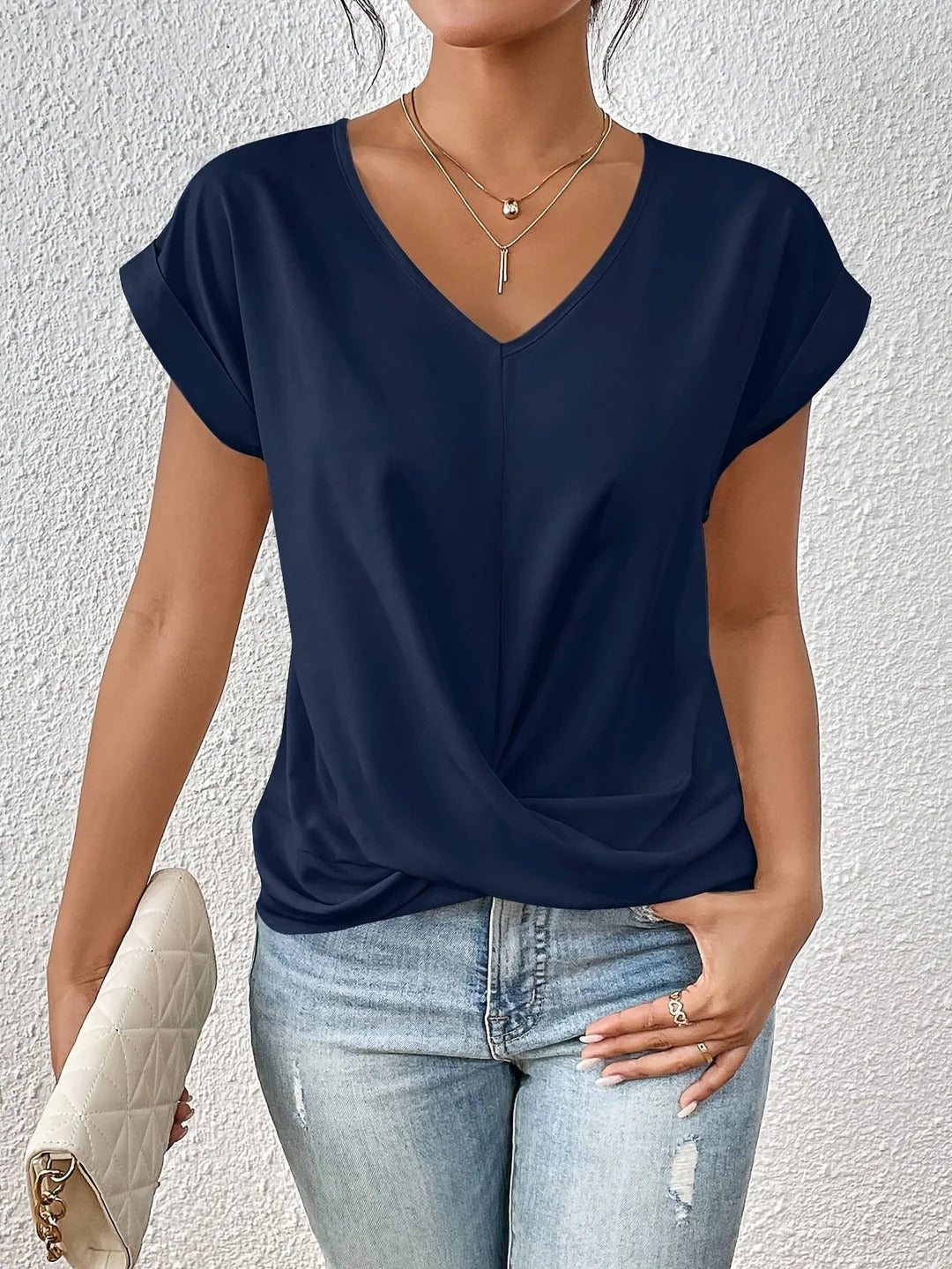 CLEO | CAMISETA INFORMAL CON ESCOTE CORAZÓN